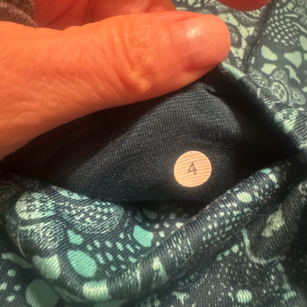 Lululemon Wunder Short - Pretty Lace- Bali Breeze/Alberta Lake- 2”inseam. - Picture 6 of 8